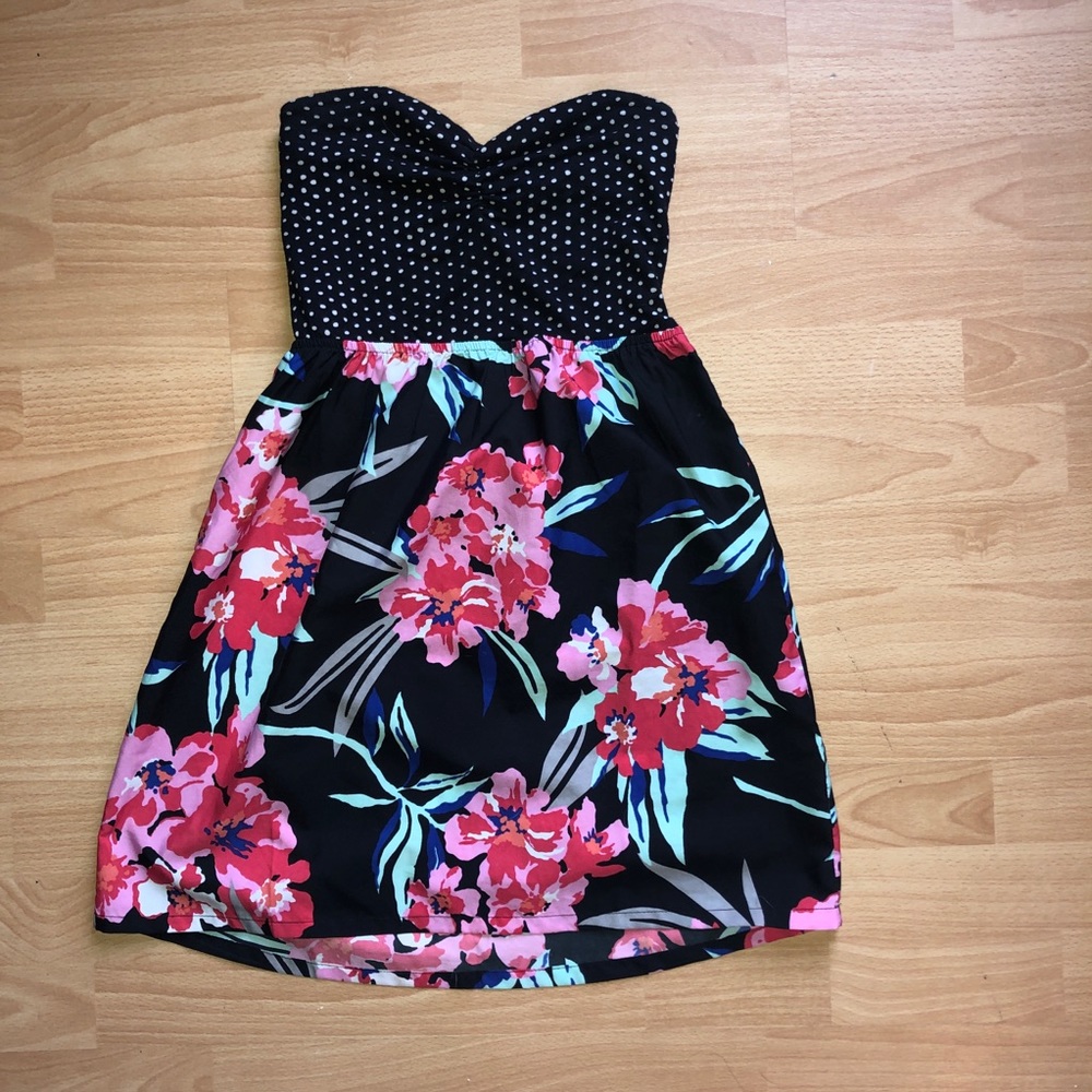 Strapless dress